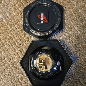 GA710 garnish black/gold G-Shock watch